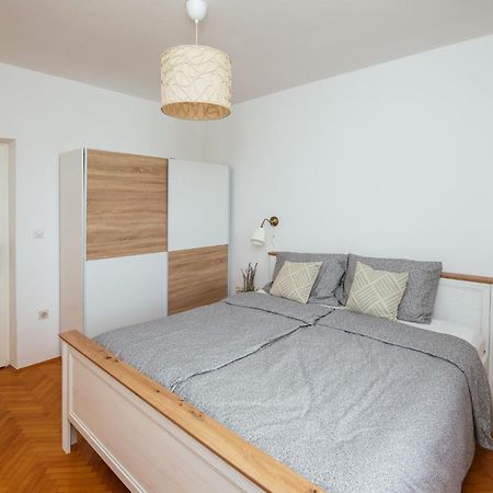 Apartment Michelin Primošten Екстериор снимка